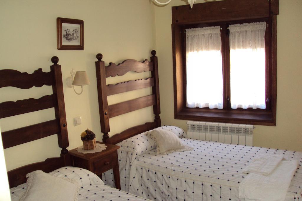 Artesano I Y III Konuk evi Navarredonda de Gredos Oda fotoğraf